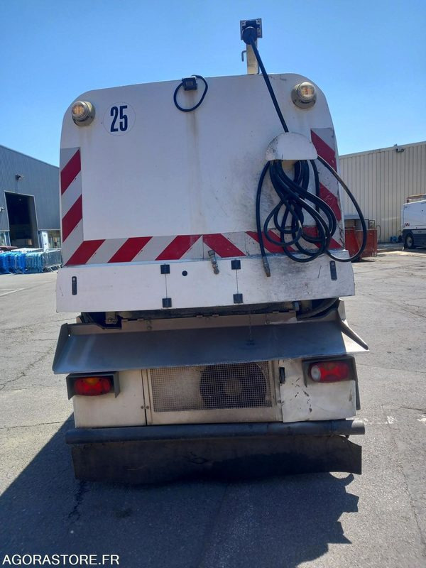 Laveuse BUCHER City Lave 5000 - Balayeuse de voirie: photos 4 Laveuse BUCHER City Lave 5000 - Balayeuse de voirie: photos 4