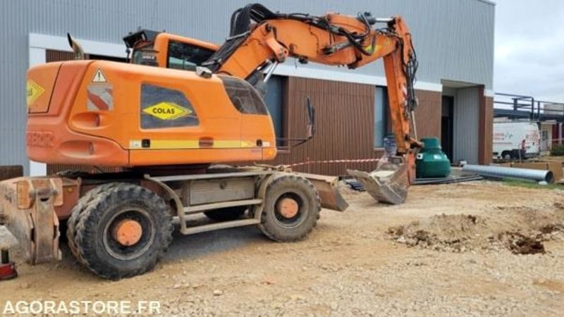 Liebherr A918 COMPACT - 2014 / 15000 HEURES - Pelle: photos 4 Liebherr A918 COMPACT - 2014 / 15000 HEURES - Pelle: photos 4