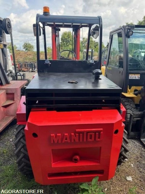 MANITOU - MC30N - FRONTAL DIESEL TOUT TERRAIN - 1994 - Chariot élévateur diesel: photos 2 MANITOU - MC30N - FRONTAL DIESEL TOUT TERRAIN - 1994 - Chariot élévateur diesel: photos 2