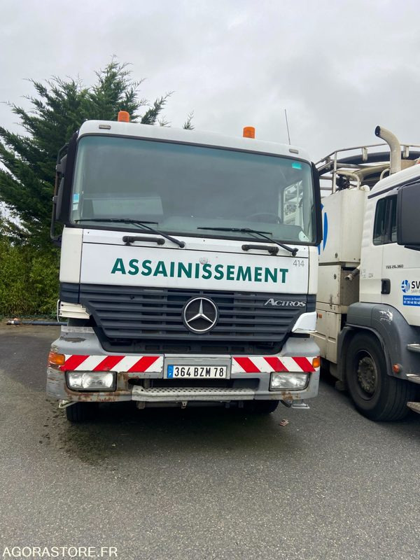 MERCEDES ACTROS 2031 HUWER 2001 (300000Km ) NON ROULANT EXPORT UNIQUEMENT - Camion hydrocureur: photos 1 MERCEDES ACTROS 2031 HUWER 2001 (300000Km ) NON ROULANT EXPORT UNIQUEMENT - Camion hydrocureur: photos 1