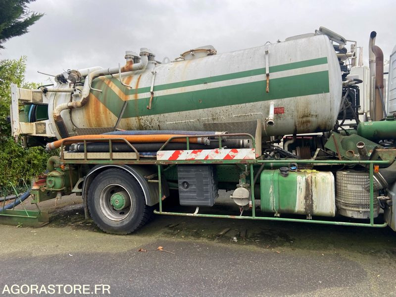 MERCEDES ACTROS 2031 HUWER 2001 (300000Km ) NON ROULANT EXPORT UNIQUEMENT - Camion hydrocureur: photos 4 MERCEDES ACTROS 2031 HUWER 2001 (300000Km ) NON ROULANT EXPORT UNIQUEMENT - Camion hydrocureur: photos 4