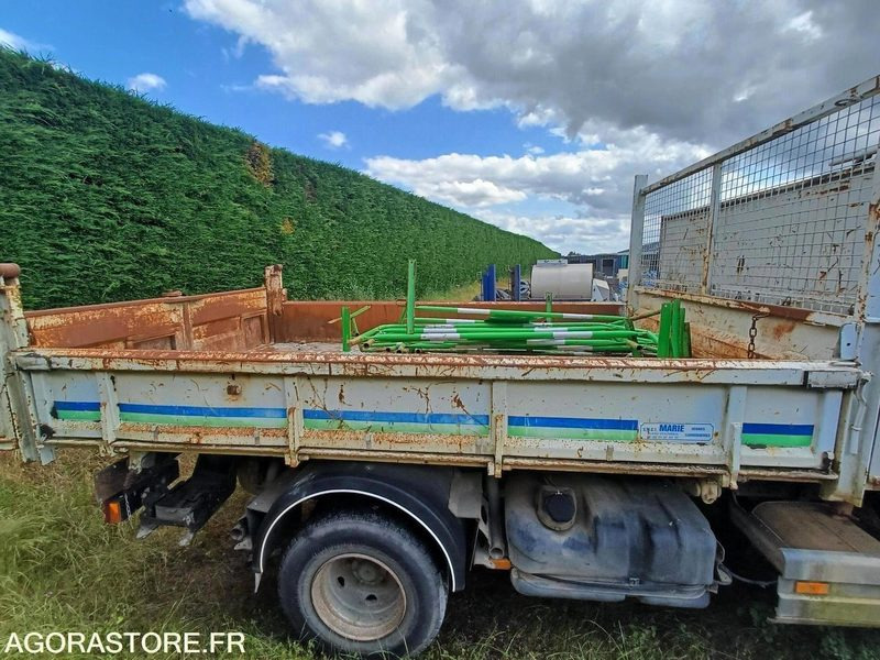 MERCEDES - ATEGO B 918 BENNE AVEC COFFRE - 2002 / 321065KMS (09/2019) - 6487XW14 - Camion benne: photos 4 MERCEDES - ATEGO B 918 BENNE AVEC COFFRE - 2002 / 321065KMS (09/2019) - 6487XW14 - Camion benne: photos 4