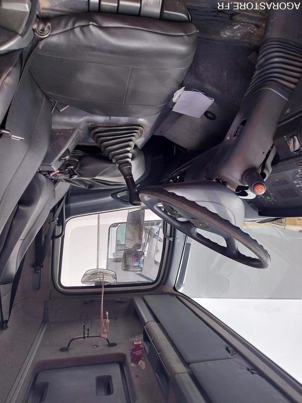 MERCEDES Actros HUWER 2004 (250 000Km) NON ROULANT EXPORT UNIQUEMENT - Camion hydrocureur: photos 3 MERCEDES Actros HUWER 2004 (250 000Km) NON ROULANT EXPORT UNIQUEMENT - Camion hydrocureur: photos 3