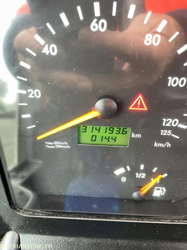 MERCEDES INTOURO 13m N°093019 - Bus scolaire: photos 2 MERCEDES INTOURO 13m N°093019 - Bus scolaire: photos 2