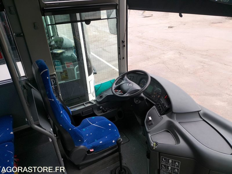 MERCEDES INTOURO N°083351 - Bus scolaire: photos 3 MERCEDES INTOURO N°083351 - Bus scolaire: photos 3