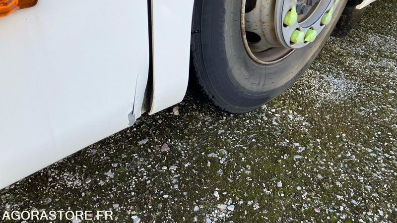 MERCEDES INTOURO N°093253 - Bus scolaire: photos 3 MERCEDES INTOURO N°093253 - Bus scolaire: photos 3