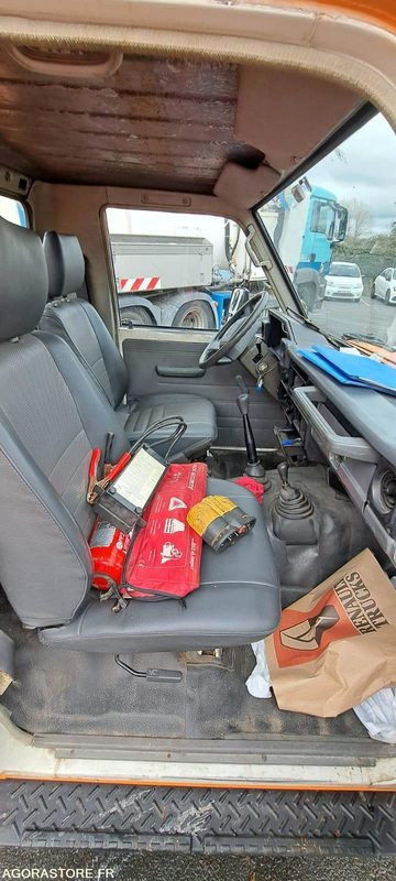 MINI COMBINE RIVARD/TOYOTA 2002 DW724WF (VENTE UNIQUEMENT EXPORT) - SUV: photos 2 MINI COMBINE RIVARD/TOYOTA 2002 DW724WF (VENTE UNIQUEMENT EXPORT) - SUV: photos 2