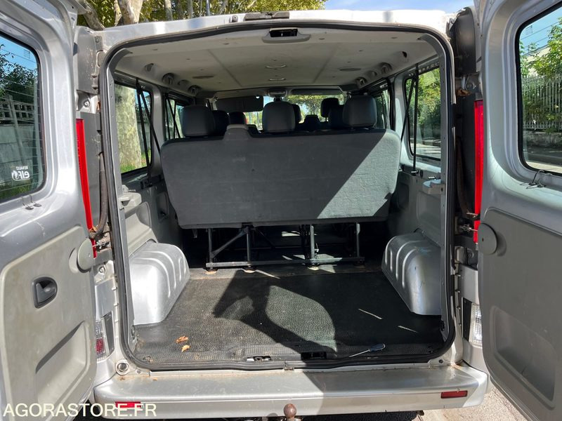 Minibus, Transport de personnes MINIBUS VL - 9 PLACES - TRAFIC - L2 H1 - 115 CH - CLIM- 165200 KMS - ATTELAGE: photos 15