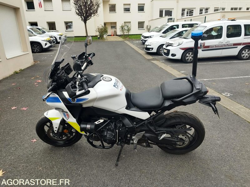 MOTO YAMAHA POLICE MUNICIPALE - Motocyclette: photos 2 MOTO YAMAHA POLICE MUNICIPALE - Motocyclette: photos 2