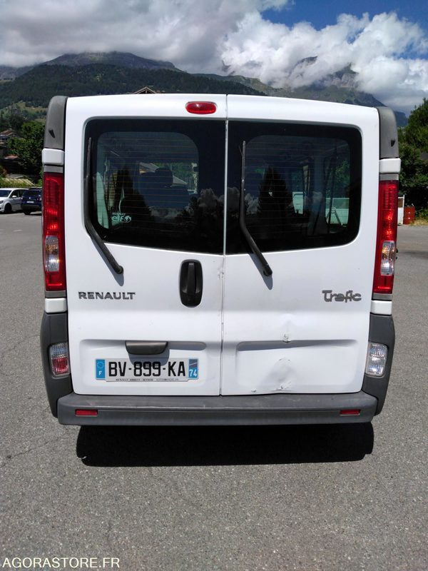 Minibus Renault Trafic - Minibus, Transport de personnes: photos 3 Minibus Renault Trafic - Minibus, Transport de personnes: photos 3