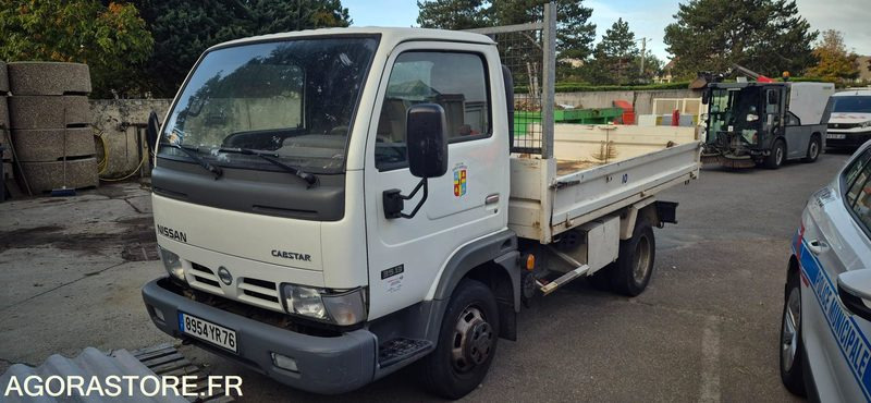 Nissan Cabstar - Utilitaire benne: photos 1 Nissan Cabstar - Utilitaire benne: photos 1