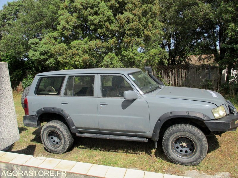 Nissan Patrol Y61 Station Wagon moteur 6 cylindres 4.2 Turbo Diesel 160cv BM5 - SUV: photos 4 Nissan Patrol Y61 Station Wagon moteur 6 cylindres 4.2 Turbo Diesel 160cv BM5 - SUV: photos 4