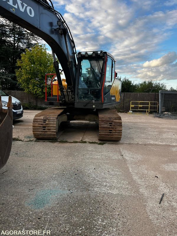 PELLE VOLVO EC160 NL - 2020 / 4950 HEURES - Pelle: photos 3 PELLE VOLVO EC160 NL - 2020 / 4950 HEURES - Pelle: photos 3