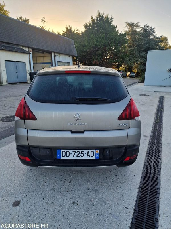 PEUGEOT 3008 - Voiture: photos 4 PEUGEOT 3008 - Voiture: photos 4