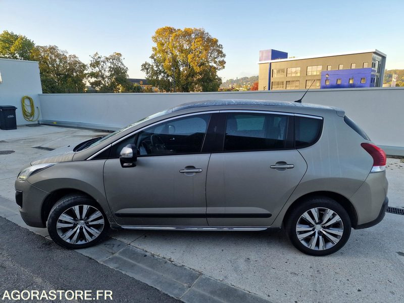 PEUGEOT 3008 - Voiture: photos 3 PEUGEOT 3008 - Voiture: photos 3