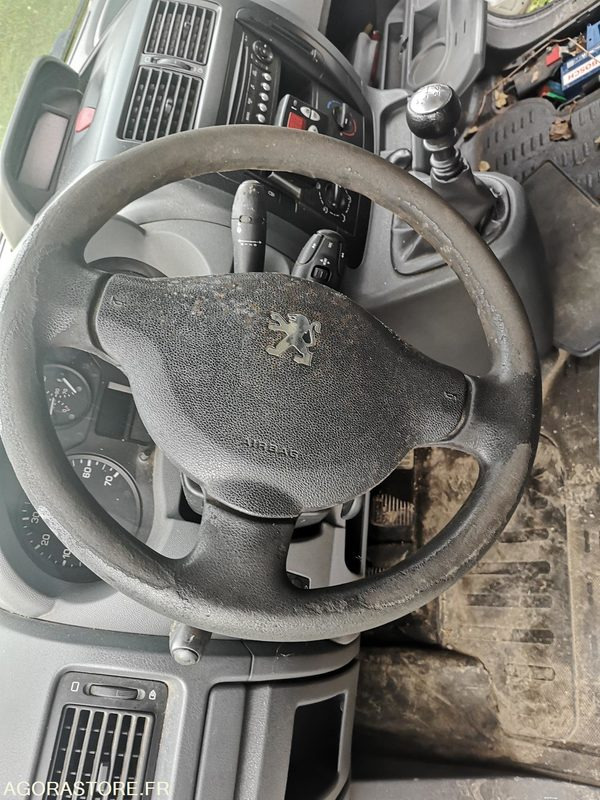 PEUGEOT FRIGORIFIQUE - Utilitaire frigorifique: photos 4 PEUGEOT FRIGORIFIQUE - Utilitaire frigorifique: photos 4