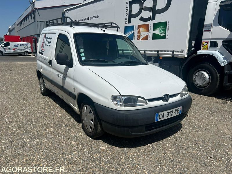 PEUGEOT PARTNER 1.9D 69CV 1999 273780KMS - Fourgonnette: photos 2 PEUGEOT PARTNER 1.9D 69CV 1999 273780KMS - Fourgonnette: photos 2