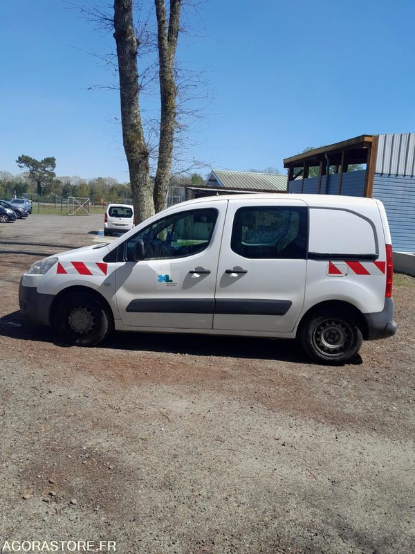 PEUGEOT Partner 3pl - Fourgonnette: photos 1 PEUGEOT Partner 3pl - Fourgonnette: photos 1