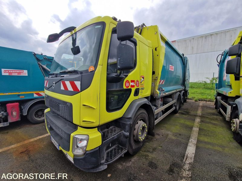 PORTEUR BOM 26T VOLVO GEESINK - 2014 - 167708 KM - Benne à ordures ménagères: photos 3 PORTEUR BOM 26T VOLVO GEESINK - 2014 - 167708 KM - Benne à ordures ménagères: photos 3