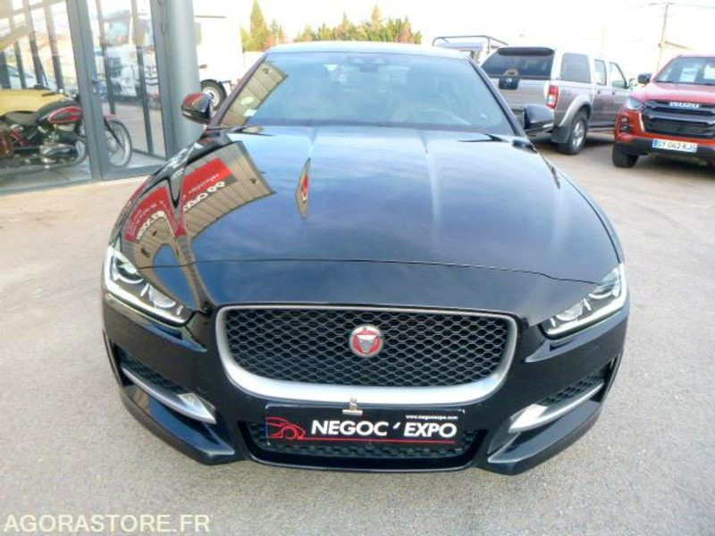 PRIX TTC 0% TVA - JAGUAR XE 2.0 180CV R SPORT AWD - 2016 - 160 000km - Voiture: photos 2 PRIX TTC 0% TVA - JAGUAR XE 2.0 180CV R SPORT AWD - 2016 - 160 000km - Voiture: photos 2