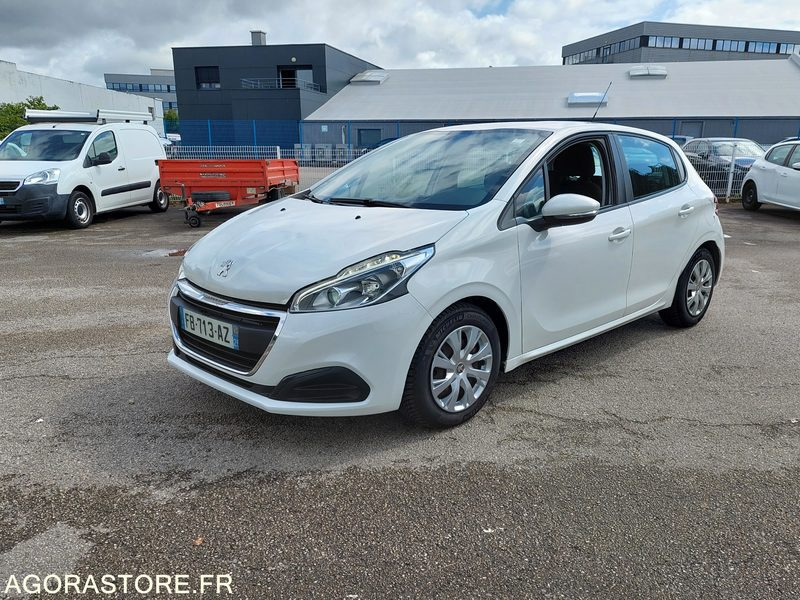 Peugeot 208 - 2018 - 111 261 kms- FB713AZ-ESSENCE - Voiture: photos 1 Peugeot 208 - 2018 - 111 261 kms- FB713AZ-ESSENCE - Voiture: photos 1