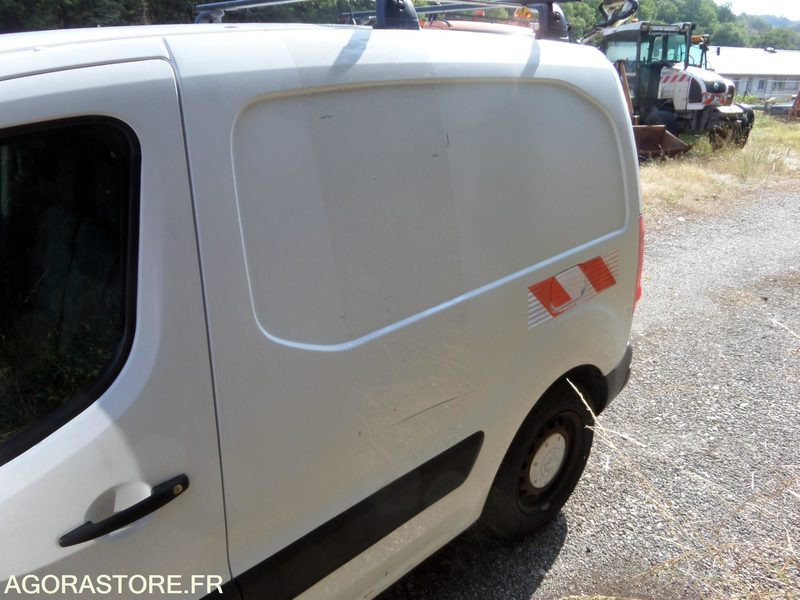Peugeot Partner -2011 - 182000km (BW-168-WR) - Fourgonnette: photos 3 Peugeot Partner -2011 - 182000km (BW-168-WR) - Fourgonnette: photos 3