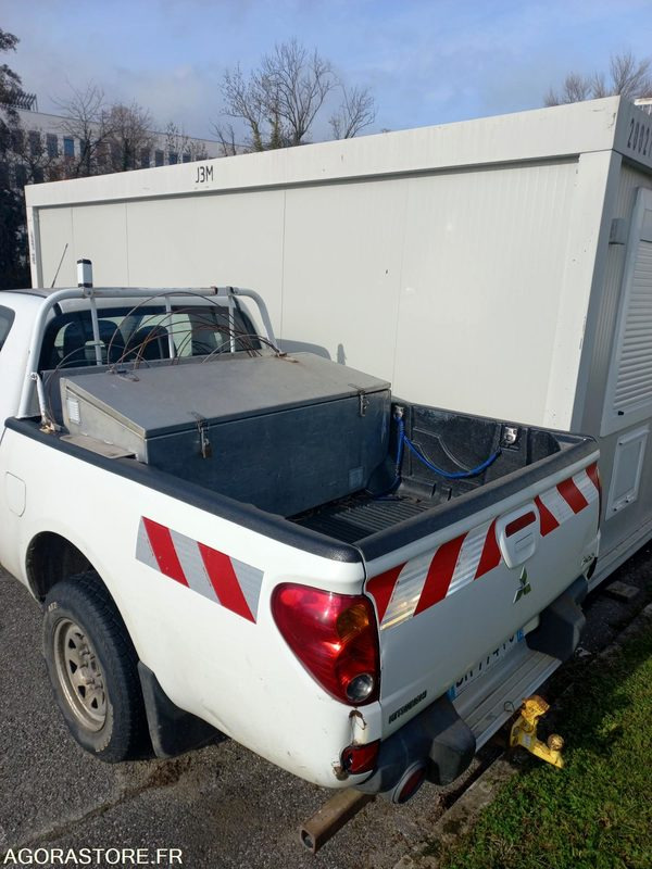 Pick-up Mitsubishi L200 de 2011 (réf. 4229) - Pick-up: photos 4 Pick-up Mitsubishi L200 de 2011 (réf. 4229) - Pick-up: photos 4