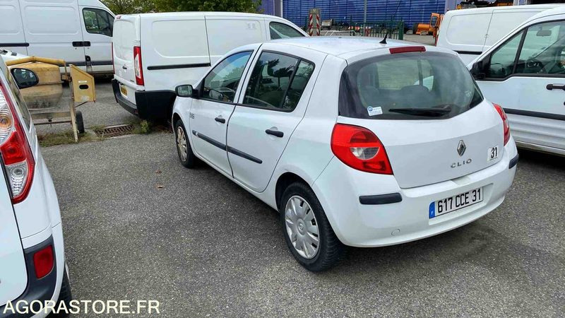 RENAULT CLIO - 2007 - 209285KM - Voiture: photos 3 RENAULT CLIO - 2007 - 209285KM - Voiture: photos 3