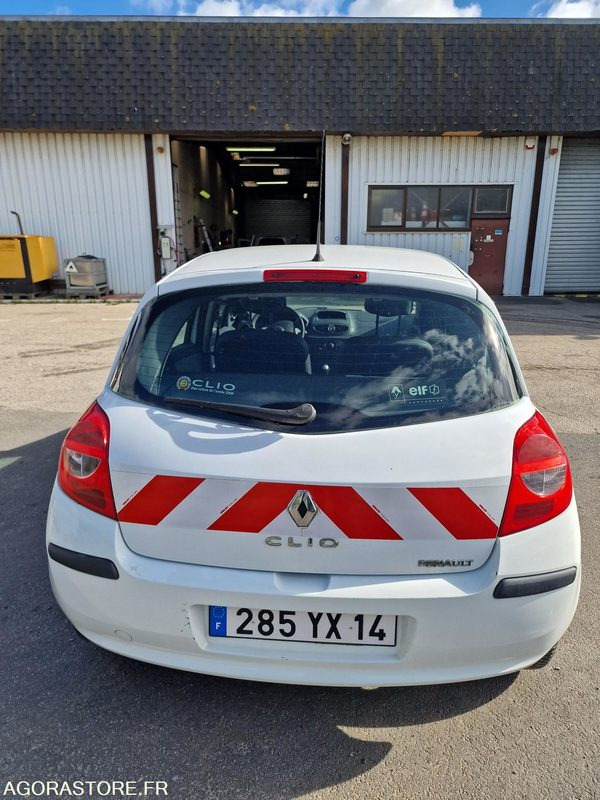 RENAULT CLIO 3 - LOT N°1 - Voiture: photos 4 RENAULT CLIO 3 - LOT N°1 - Voiture: photos 4