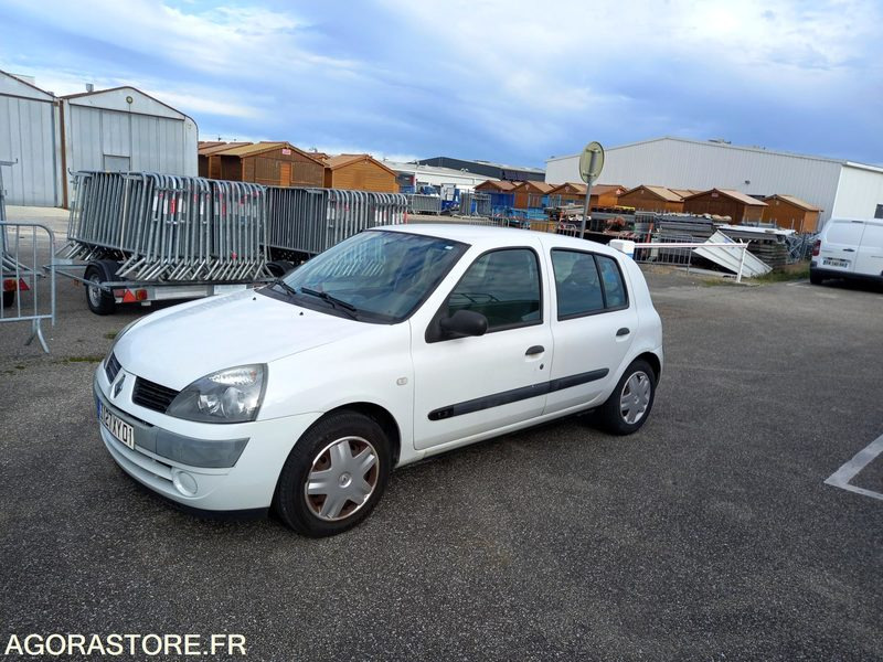 RENAULT CLIO PHASE 2-1.2 I 60CV-2005-ESSENCE-122 018 KMS-5 PORTES-ROULANTE-CT OK - Voiture: photos 1 RENAULT CLIO PHASE 2-1.2 I 60CV-2005-ESSENCE-122 018 KMS-5 PORTES-ROULANTE-CT OK - Voiture: photos 1