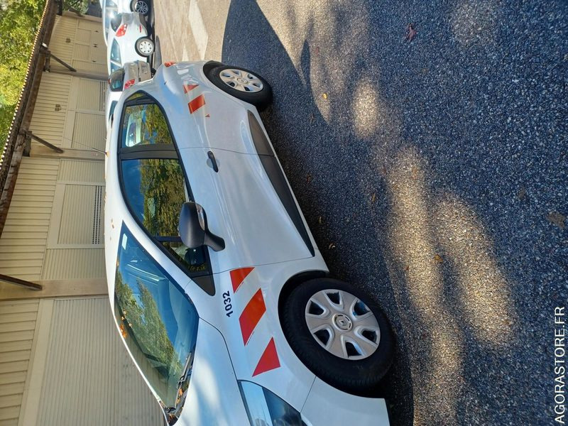 RENAULT CLIO SOCIETE / REF SCP : 1032 - Voiture: photos 3 RENAULT CLIO SOCIETE / REF SCP : 1032 - Voiture: photos 3
