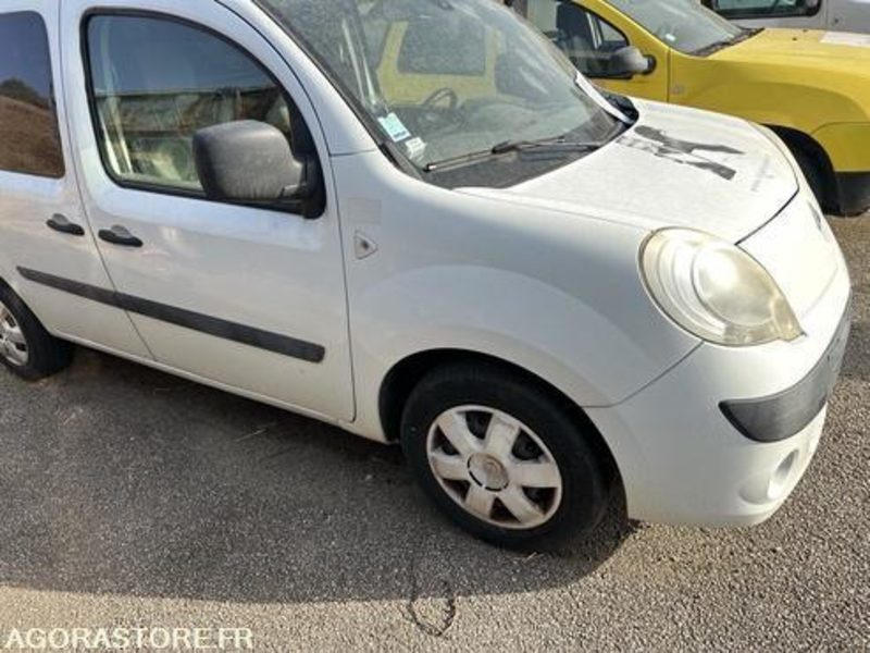 RENAULT KANGOO - 2009 - 196523KM - AF307QG - Fourgonnette: photos 3 RENAULT KANGOO - 2009 - 196523KM - AF307QG - Fourgonnette: photos 3