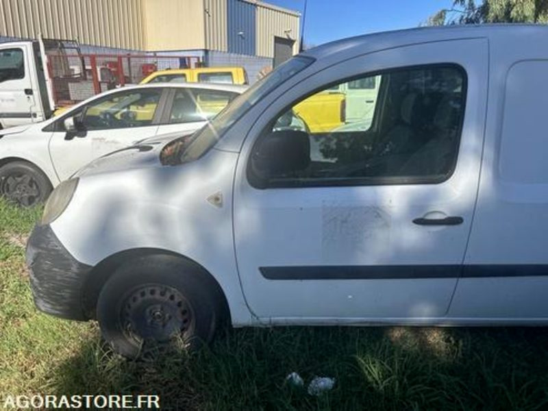 RENAULT KANGOO - 2010 - 288112km - AR259YG - Fourgonnette: photos 5 RENAULT KANGOO - 2010 - 288112km - AR259YG - Fourgonnette: photos 5