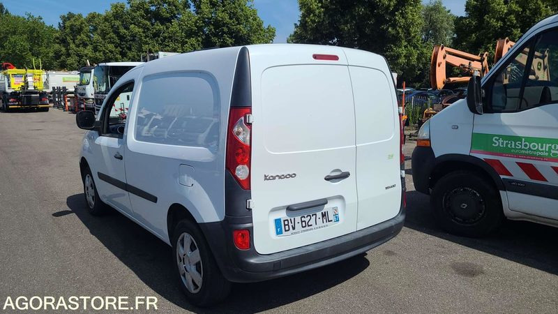 RENAULT KANGOO - 2011 - 81107KM - BV-627-ML - Fourgonnette: photos 3 RENAULT KANGOO - 2011 - 81107KM - BV-627-ML - Fourgonnette: photos 3
