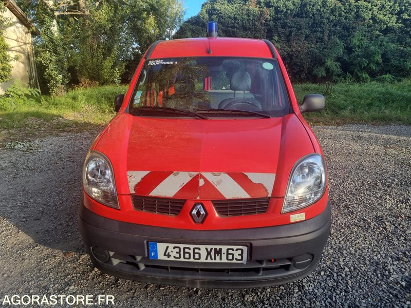 RENAULT KANGOO - 4366 XM 63 - 2003 - Voiture: photos 1 RENAULT KANGOO - 4366 XM 63 - 2003 - Voiture: photos 1