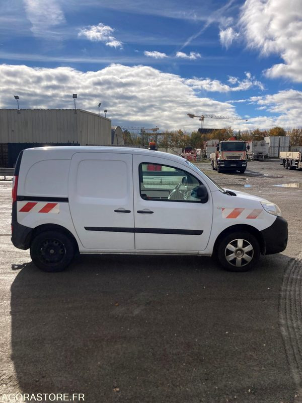RENAULT KANGOO diesel - Année 2017 - 330.000 km - Fourgonnette: photos 4 RENAULT KANGOO diesel - Année 2017 - 330.000 km - Fourgonnette: photos 4