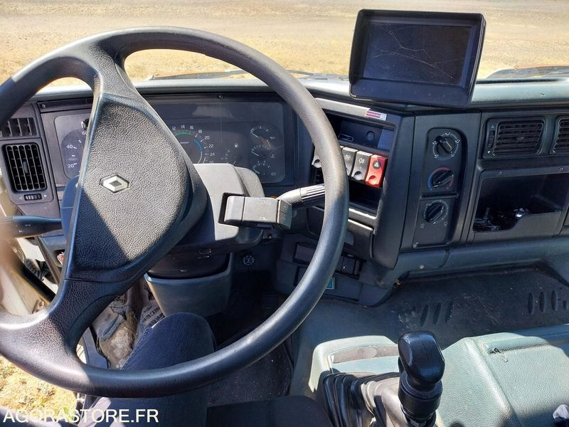 RENAULT KERAX 300-19 / 1999 / 288700 km - Châssis cabine: photos 5 RENAULT KERAX 300-19 / 1999 / 288700 km - Châssis cabine: photos 5