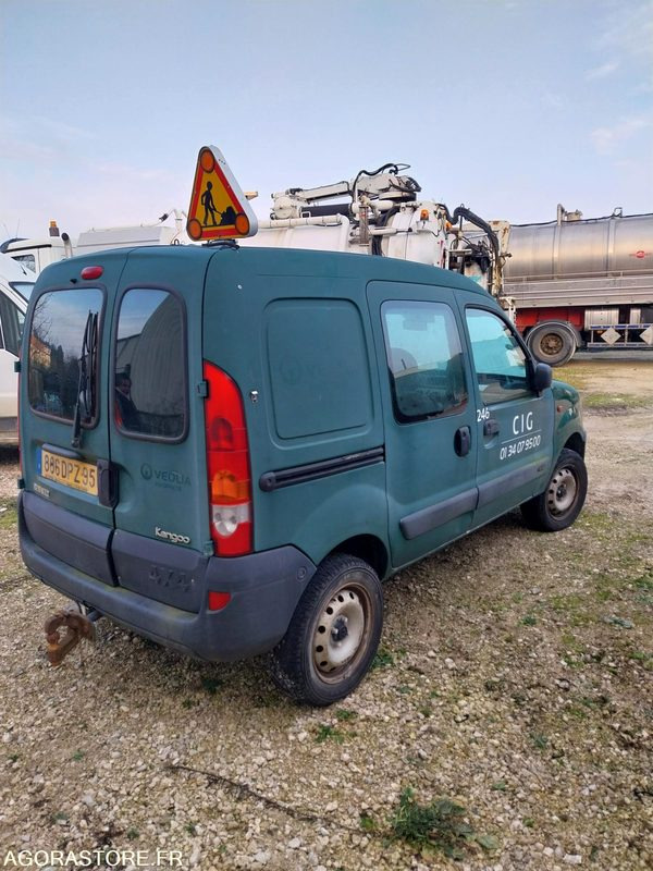 RENAULT Kangoo 4X4 2004 (160 000Km) NON ROULANT Moteur HS PRO UNIQUEMENT - Fourgonnette: photos 4 RENAULT Kangoo 4X4 2004 (160 000Km) NON ROULANT Moteur HS PRO UNIQUEMENT - Fourgonnette: photos 4