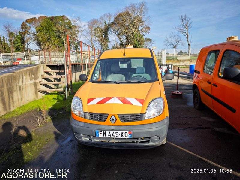 RENAULT Kangoo FM-445-KQ - Moteur tournant - Fourgonnette: photos 2 RENAULT Kangoo FM-445-KQ - Moteur tournant - Fourgonnette: photos 2