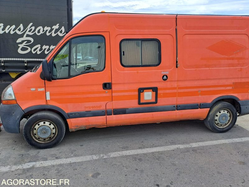 RENAULT MASTER - 2006 - 286716 KM - P1505347 - Fourgon utilitaire: photos 1 RENAULT MASTER - 2006 - 286716 KM - P1505347 - Fourgon utilitaire: photos 1