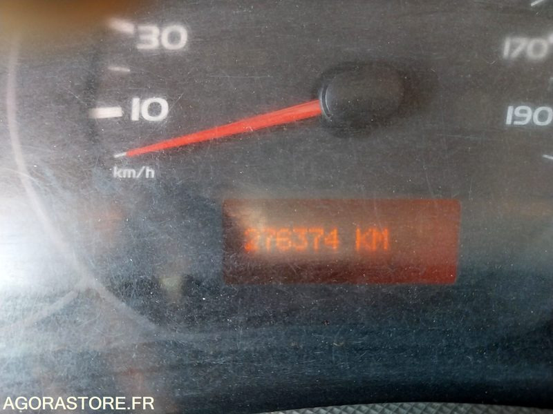 RENAULT MASTER - 2012 / 276364KM (V2M11824) - Fourgon utilitaire: photos 3 RENAULT MASTER - 2012 / 276364KM (V2M11824) - Fourgon utilitaire: photos 3
