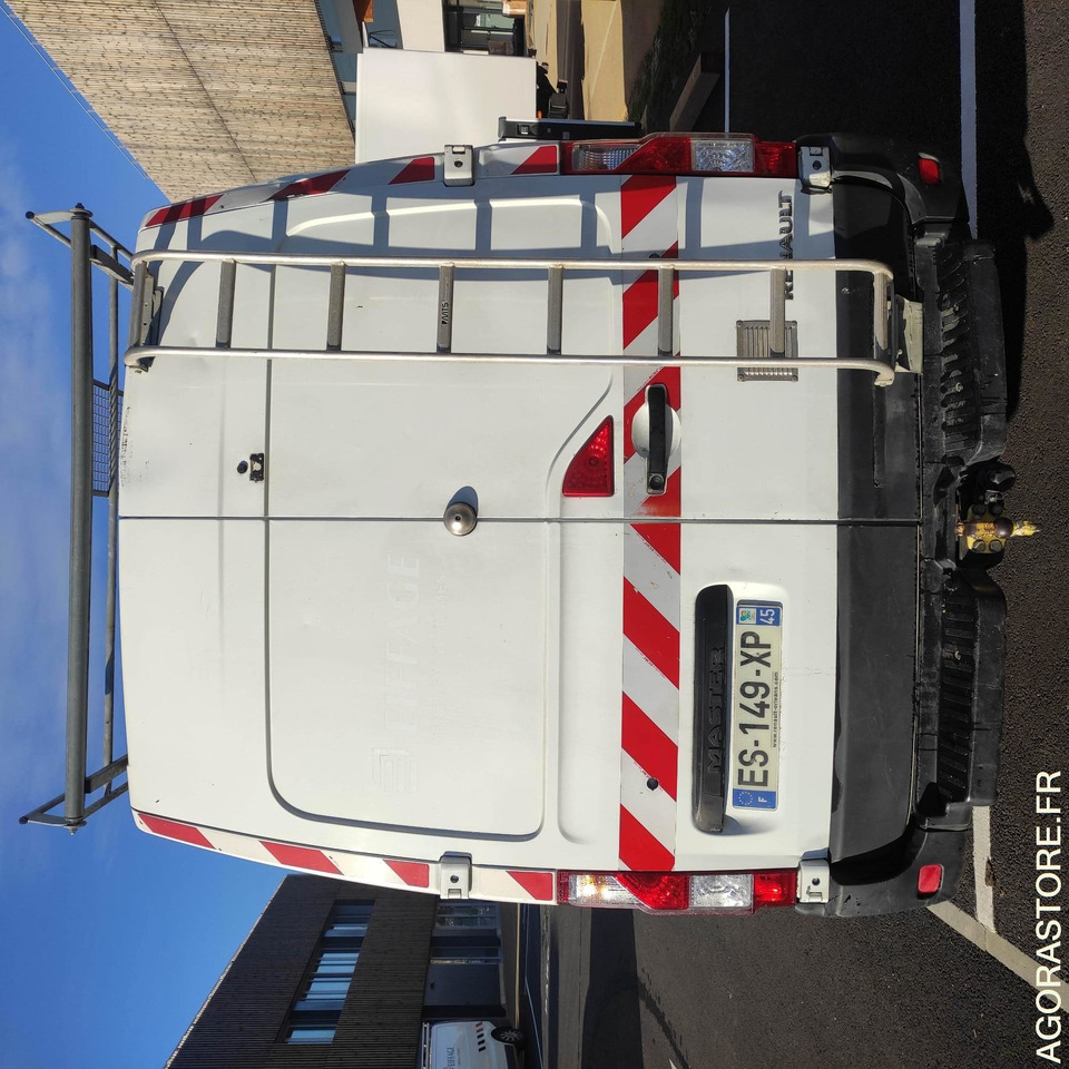 RENAULT - MASTER - 2017 / 219724 KMS (ES-149-XP) - Fourgon utilitaire: photos 2 RENAULT - MASTER - 2017 / 219724 KMS (ES-149-XP) - Fourgon utilitaire: photos 2