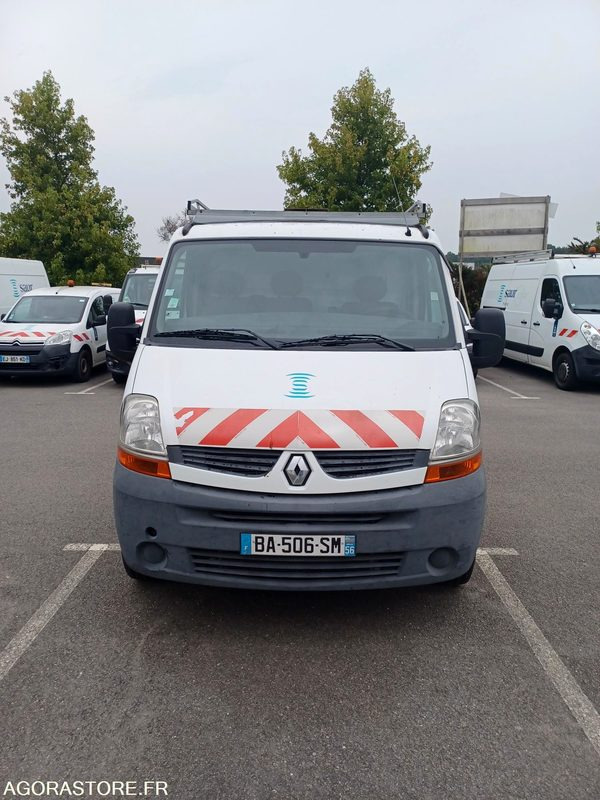 RENAULT MASTER BA506SM - 2010 / 171 977 KM - Fourgon utilitaire: photos 4 RENAULT MASTER BA506SM - 2010 / 171 977 KM - Fourgon utilitaire: photos 4