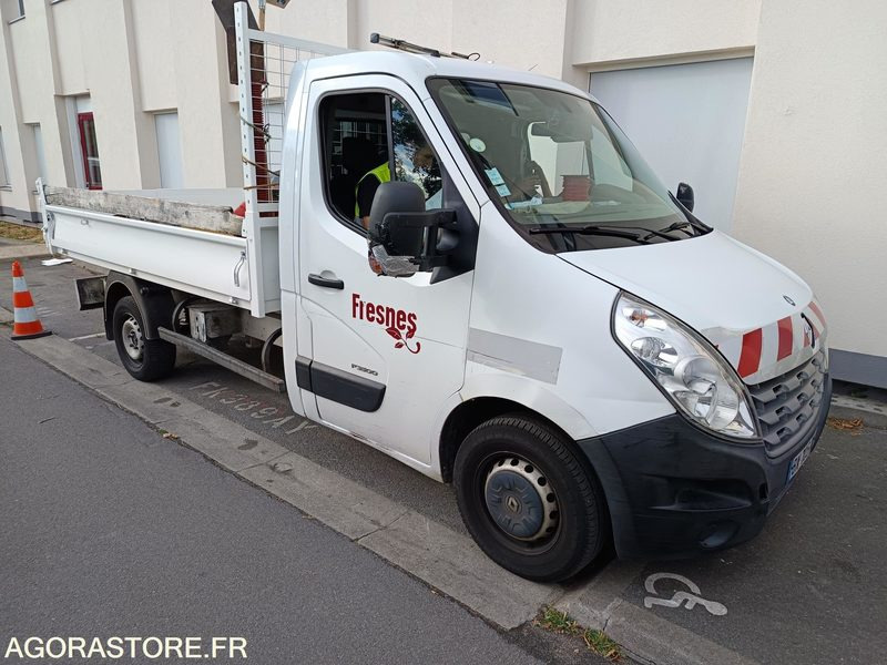 RENAULT MASTER BENNE 2.3 DCI - Utilitaire benne: photos 1 RENAULT MASTER BENNE 2.3 DCI - Utilitaire benne: photos 1