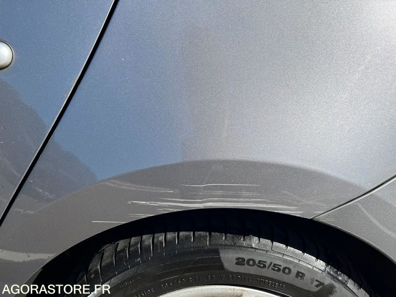 RENAULT MEGANE ESTATE XV DE FRANCE DCI 110 - Voiture: photos 2 RENAULT MEGANE ESTATE XV DE FRANCE DCI 110 - Voiture: photos 2