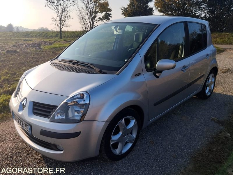 RENAULT MODUS - 102000 KILOMETRES - ESSENCE - Voiture: photos 1 RENAULT MODUS - 102000 KILOMETRES - ESSENCE - Voiture: photos 1