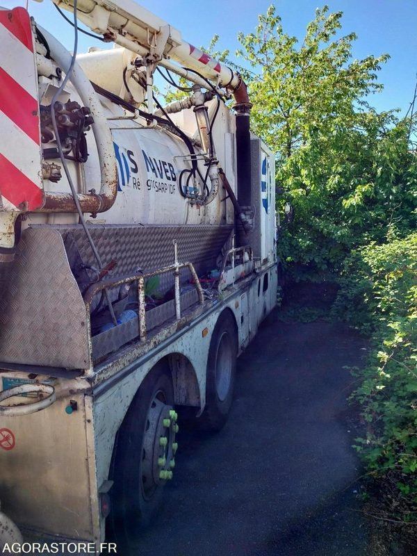 RENAULT P340 26T HUWER 2000 (269746Km) NON ROULANT EXPORT UNIQUEMENT - Camion hydrocureur: photos 3 RENAULT P340 26T HUWER 2000 (269746Km) NON ROULANT EXPORT UNIQUEMENT - Camion hydrocureur: photos 3