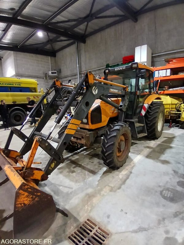 RENAULT TRACTEUR AGRICOLE CHARGEUR - 1997 - Tracteur agricole: photos 4 RENAULT TRACTEUR AGRICOLE CHARGEUR - 1997 - Tracteur agricole: photos 4