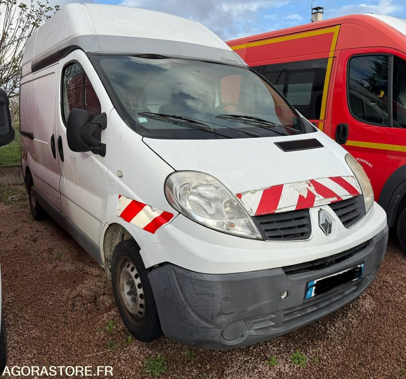 RENAULT TRAFIC 2.0 DCI 115 CH L1H2 - 233176 - 2011 - Fourgon utilitaire: photos 2 RENAULT TRAFIC 2.0 DCI 115 CH L1H2 - 233176 - 2011 - Fourgon utilitaire: photos 2