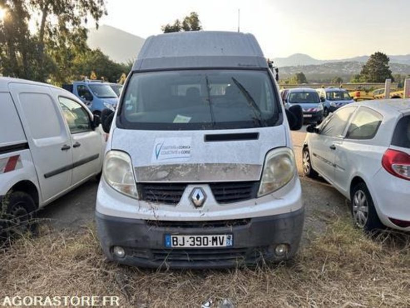 RENAULT TRAFIC - 2011 - 89400KM - BJ390MV - Fourgon utilitaire: photos 1 RENAULT TRAFIC - 2011 - 89400KM - BJ390MV - Fourgon utilitaire: photos 1